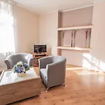 Winwinstay Apartment Old Town View
